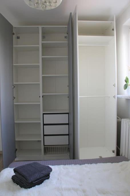 Uroczy, Jasny Apartament Oraz Bezplatny Parking! Apartment Krakow Exterior photo