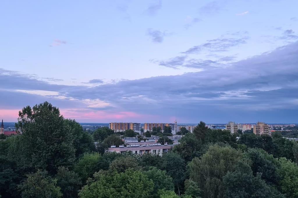 Uroczy, Jasny Apartament Oraz Bezplatny Parking! Apartment Krakow Exterior photo