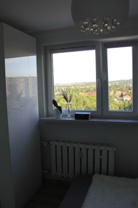 Uroczy, Jasny Apartament Oraz Bezplatny Parking! Apartment Krakow Exterior photo